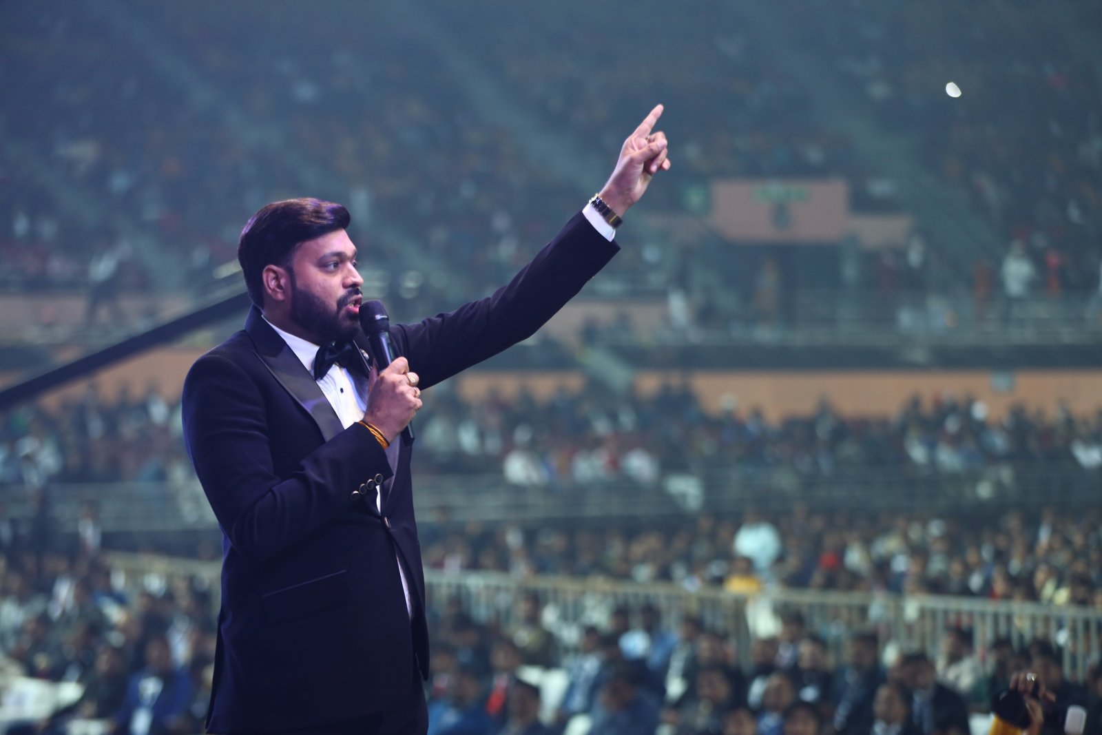 From Struggles to Success: Why Direct Selling is a Game-Changer: